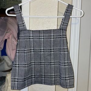 american eagle black and white stripped crop top